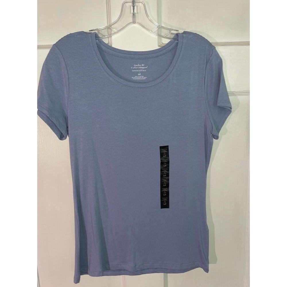 Brand new Banana Republic Factory Timeless Tee